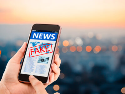 EU nimmt Kampf gegen Fake News und Hassrede auf