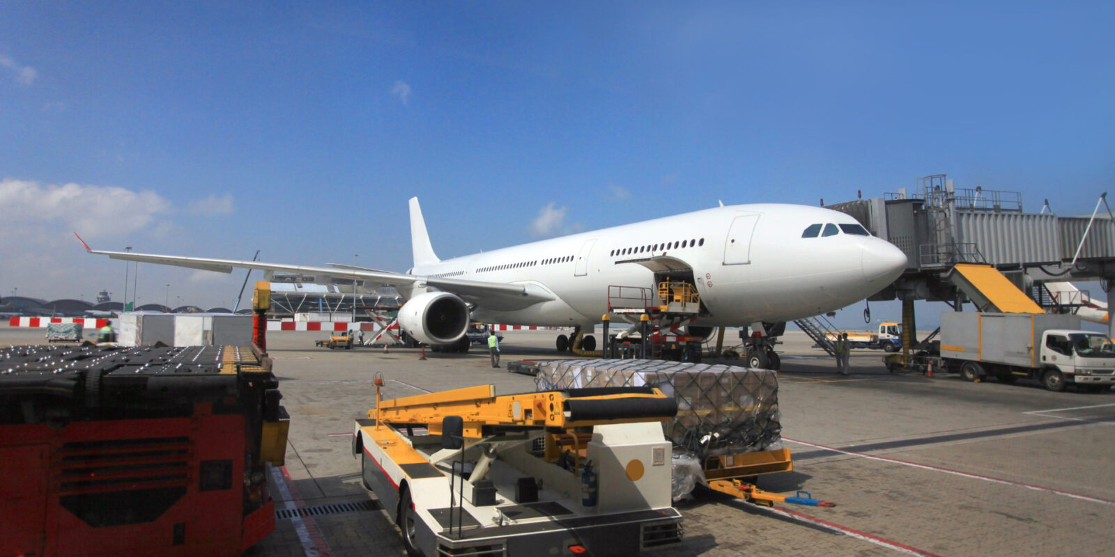 Effiziente und sichere Luftfrachttransporte von Gefahrgut nach Peru