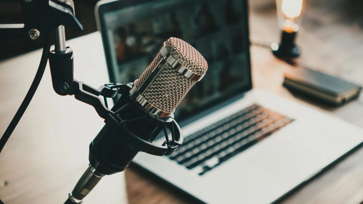 Online-Tool MyEdit: KI-gestützte Audiobearbeitung im Podcast-Studio