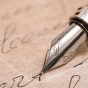 Woher kommt der Spruch "Altwerden ist nichts für Feiglinge?"